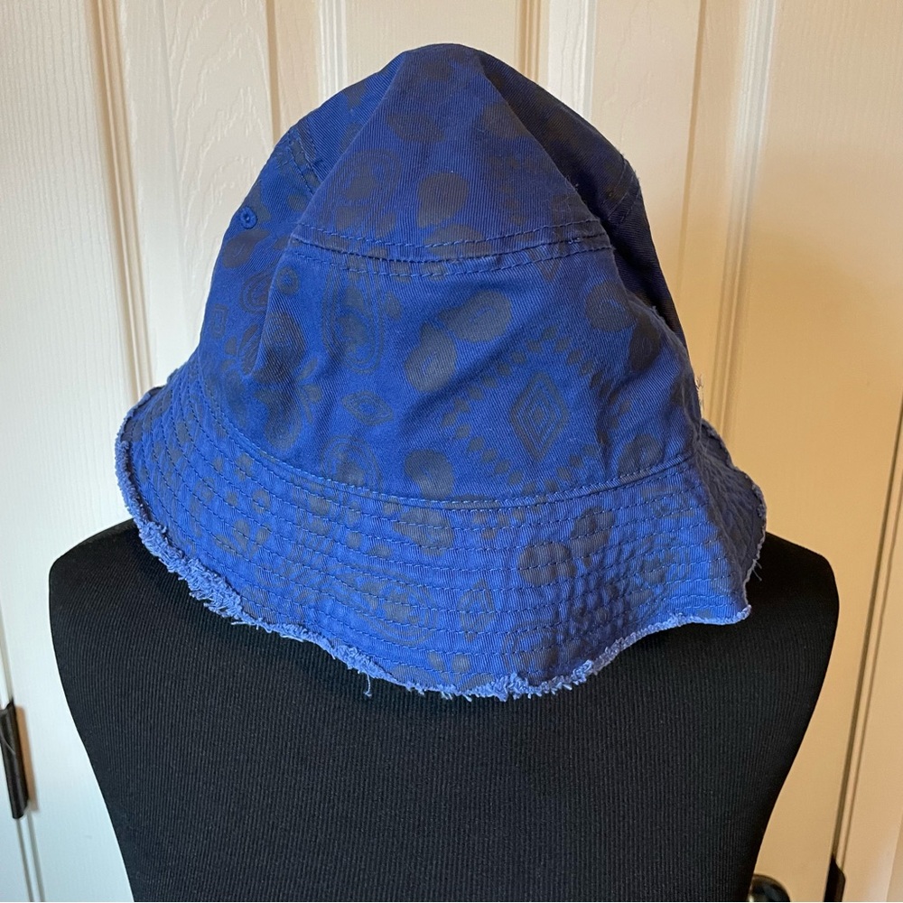 Offline by Aerie Blue Bucket Hat